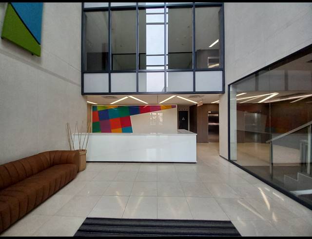 2,500M² OFFICE TO LET IN BRYANSTON